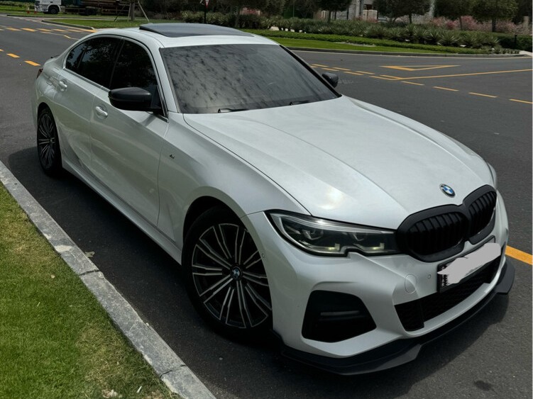 BMW 3-Series 330 i 2019 - Image 1