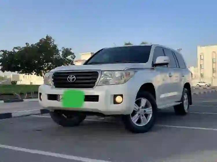Toyota Land Cruiser G Limited 2014 - Image 2
