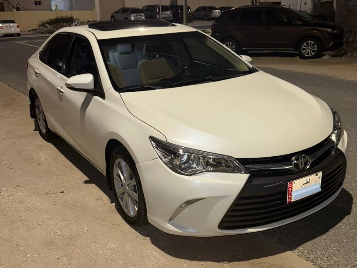 Toyota Camry GLX 2016
