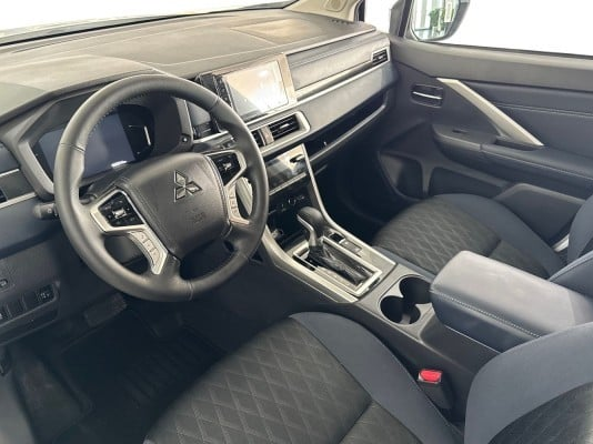 Mitsubishi xpander - Image 2