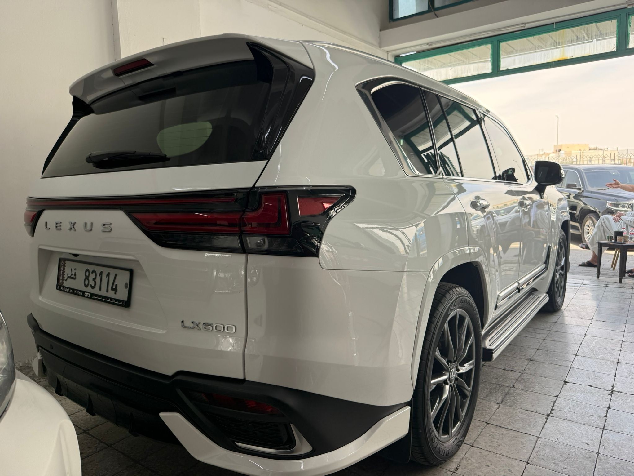 Lexus LX 600  F-Sport 2025 - Image 3