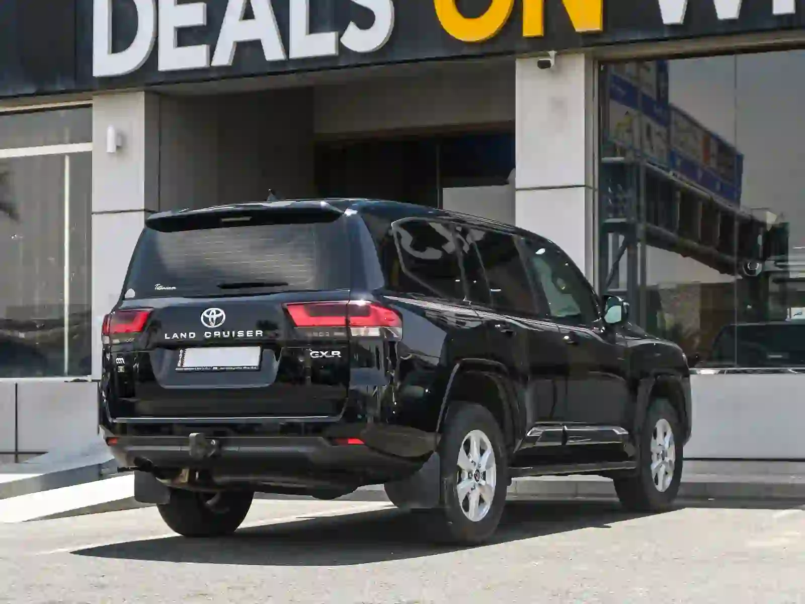 Toyota Land Cruiser GX.R 2024 - Image 3