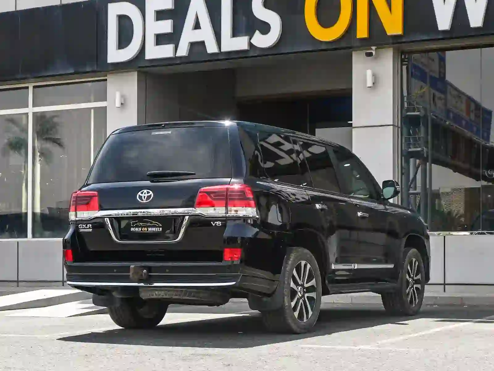 Toyota Land Cruiser GXR Grand Touring 2019 - Image 3