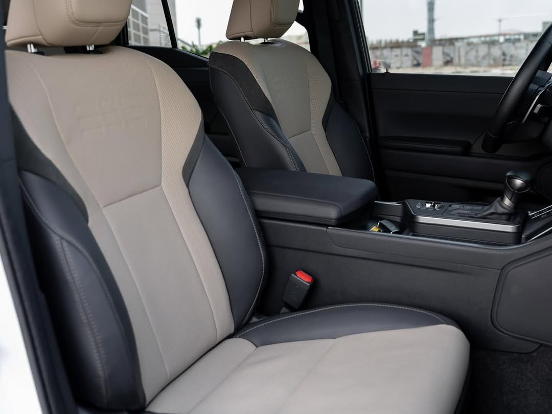 Lexus GX 550 2025 - Image 2
