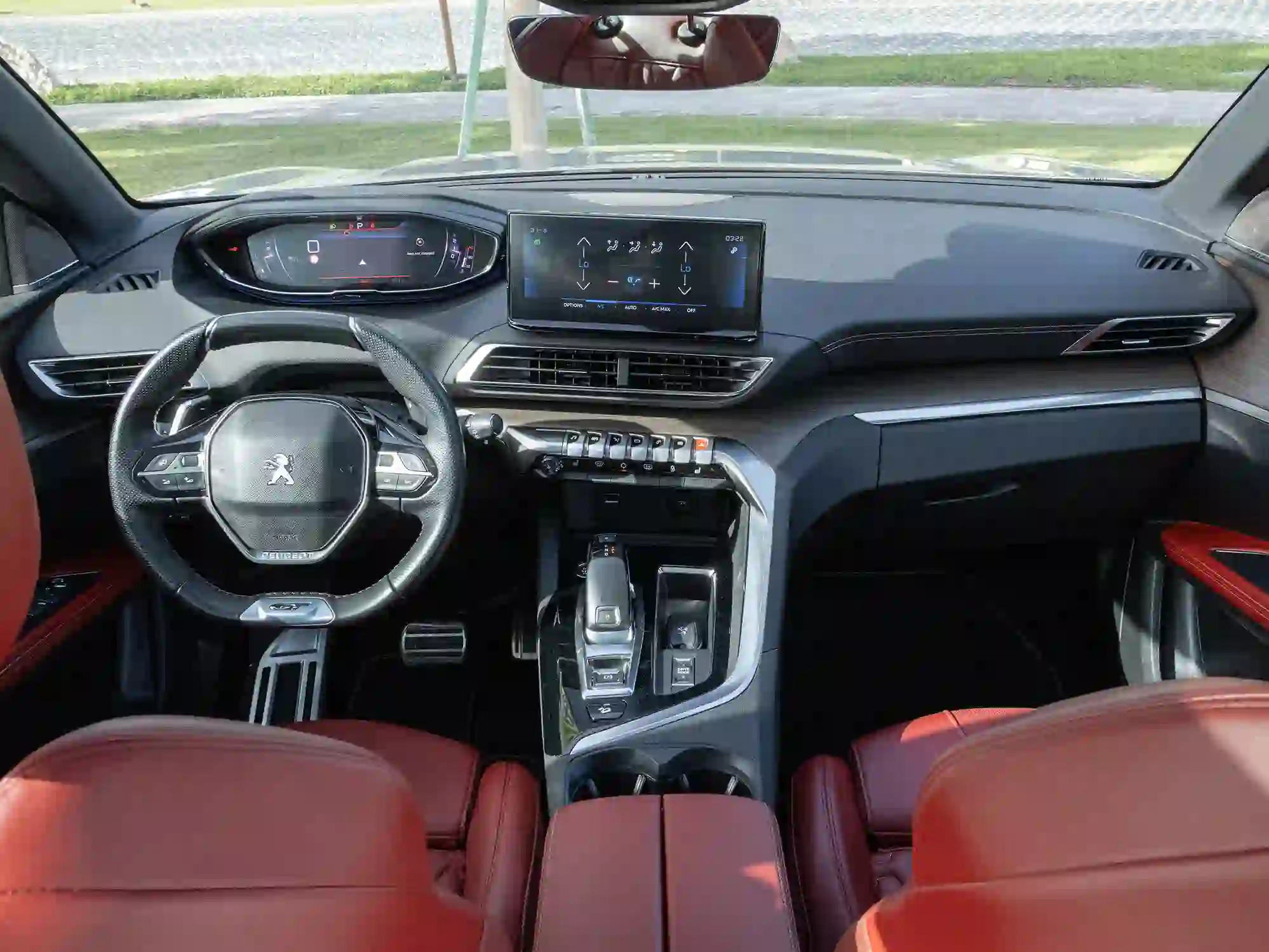 Peugeot 5008 2023 - Image 2