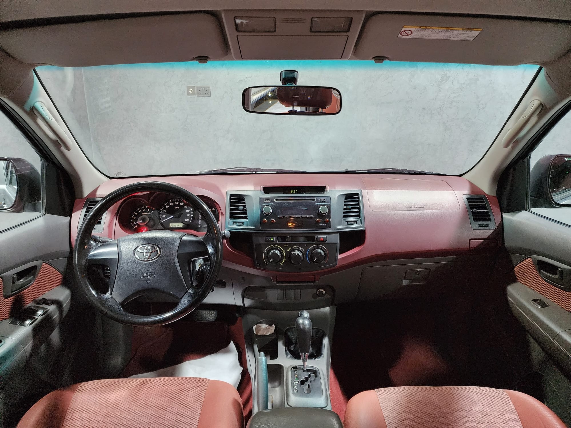 Toyota Hilux 4X4 2015 - Image 4