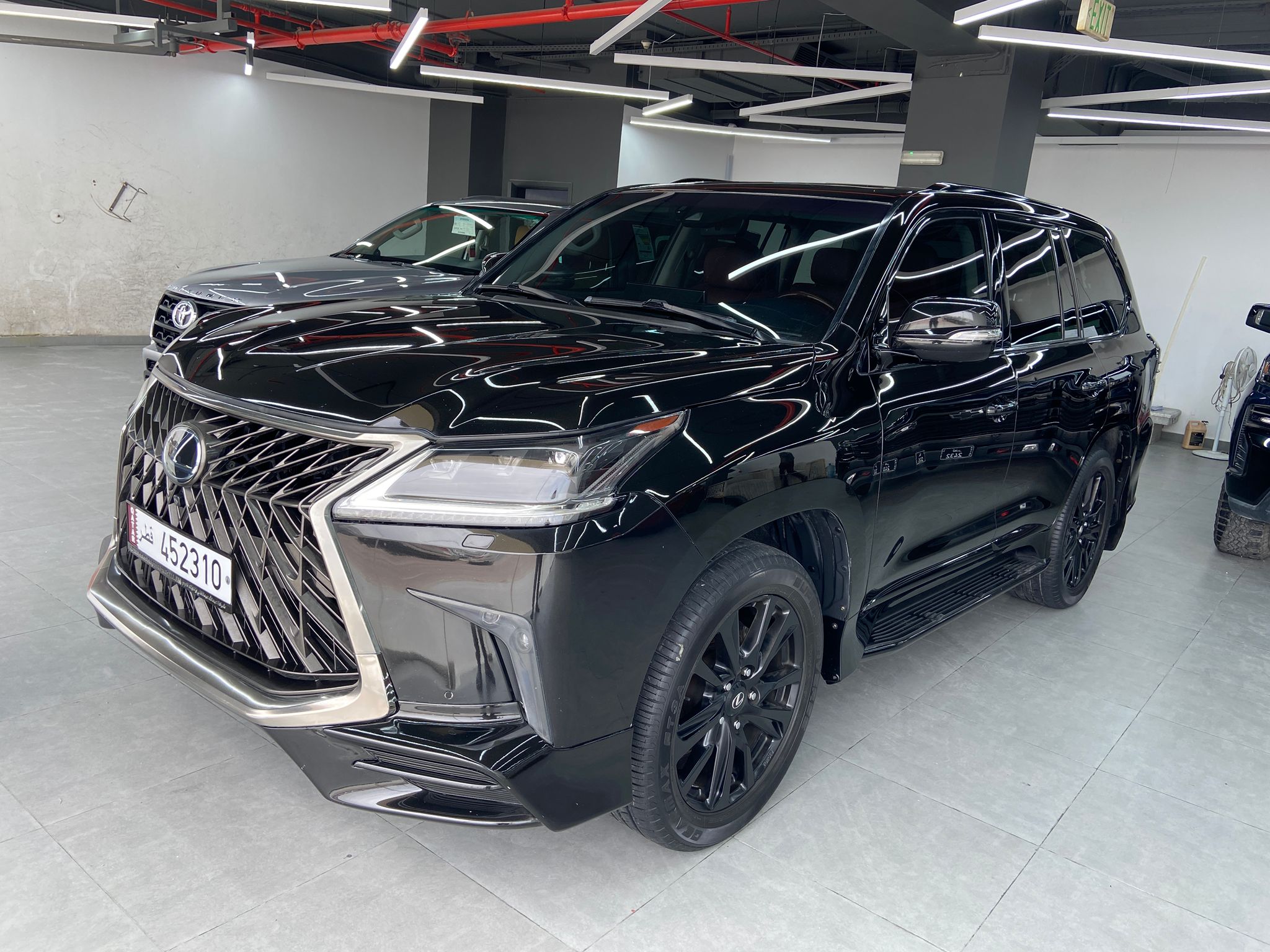 Lexus LX 570 S Black Edition 2017 - Image 2