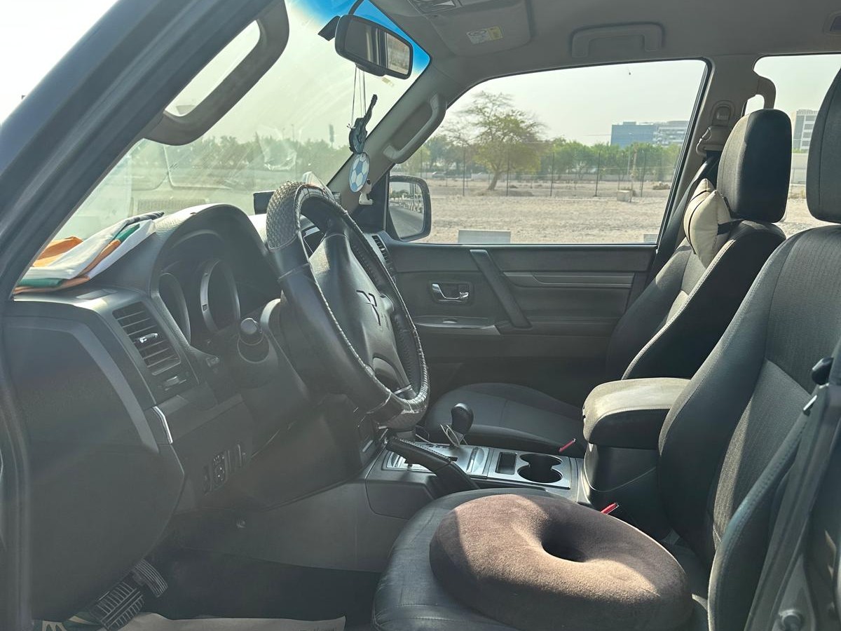Mitsubishi Pajero 3.5 2017 - Image 2