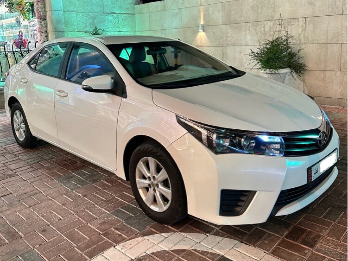 Toyota Corolla XLi 2015