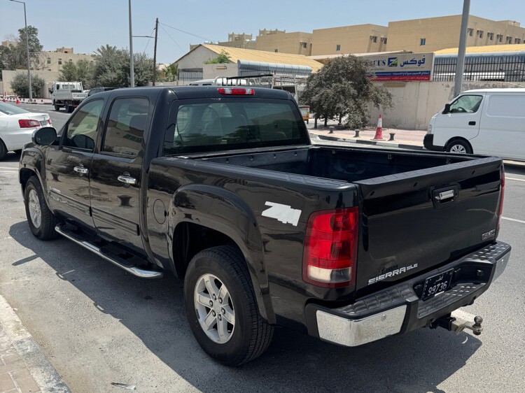 GMC Sierra 1500 2011 - Image 3