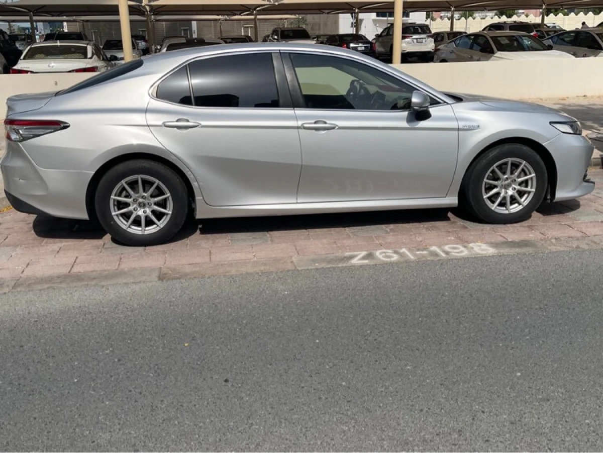 Toyota Camry HYBRID 2020