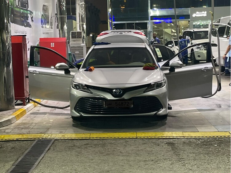 Toyota Camry HYBRID 2020 - Image 3