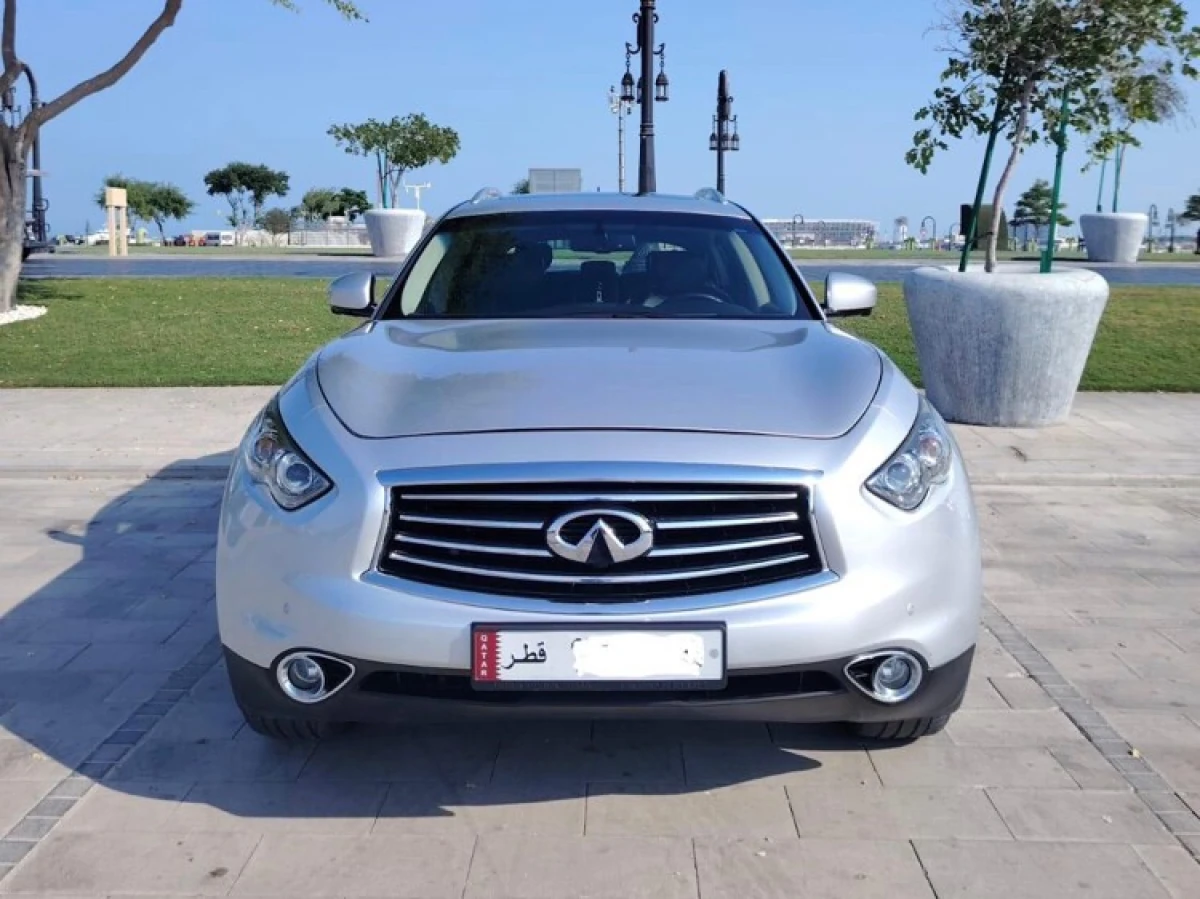 Infiniti Q70 2016