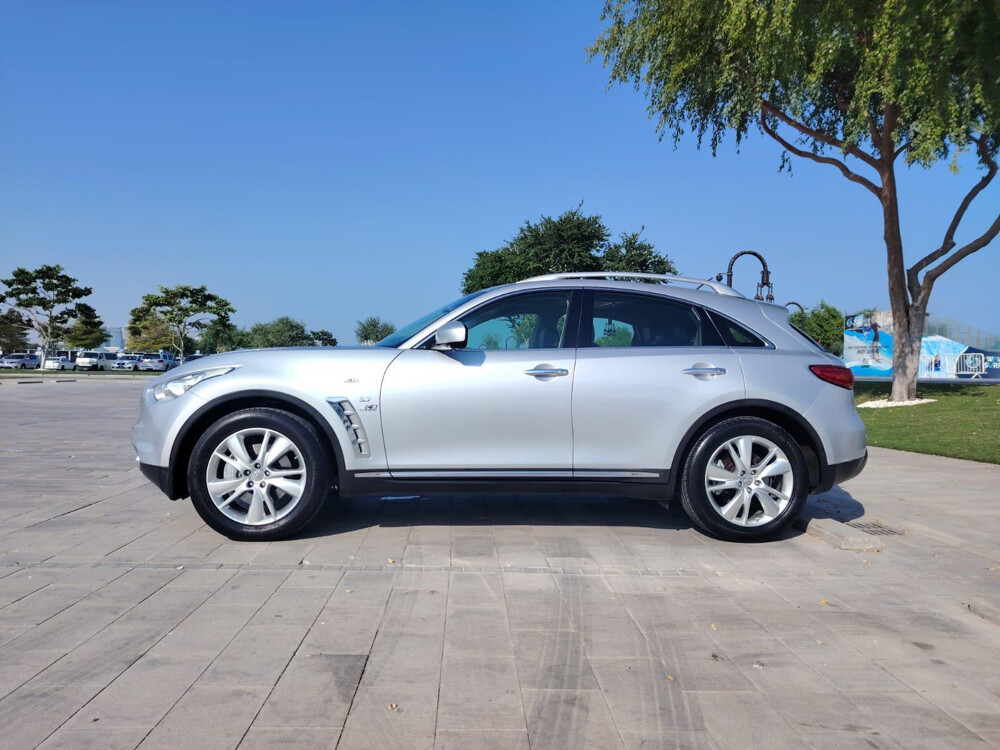 Infiniti Q70 2016 - Image 3