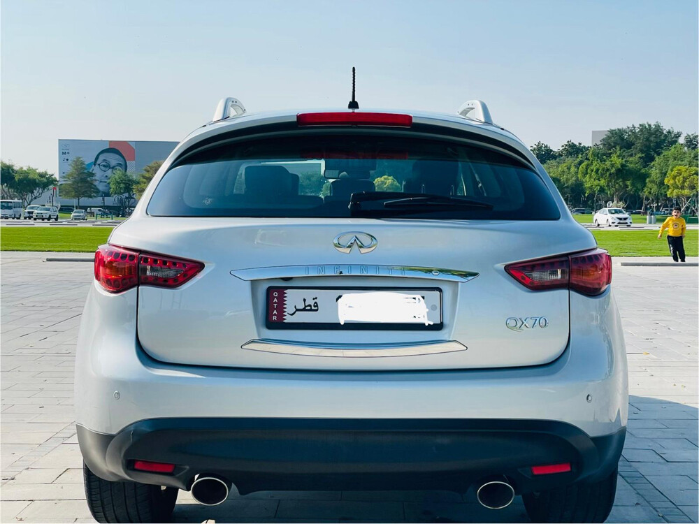 Infiniti Q70 2016 - Image 4