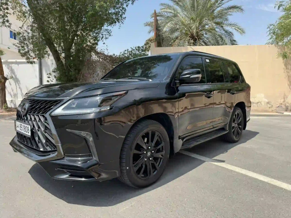 Lexus LX 570 S Black Edition 2019
