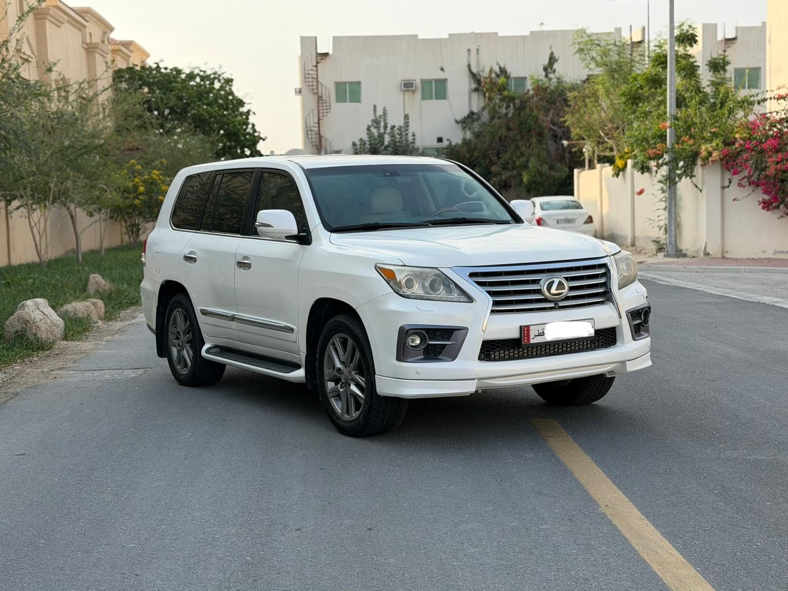 Lexus LX 570 S 2015 - Image 1