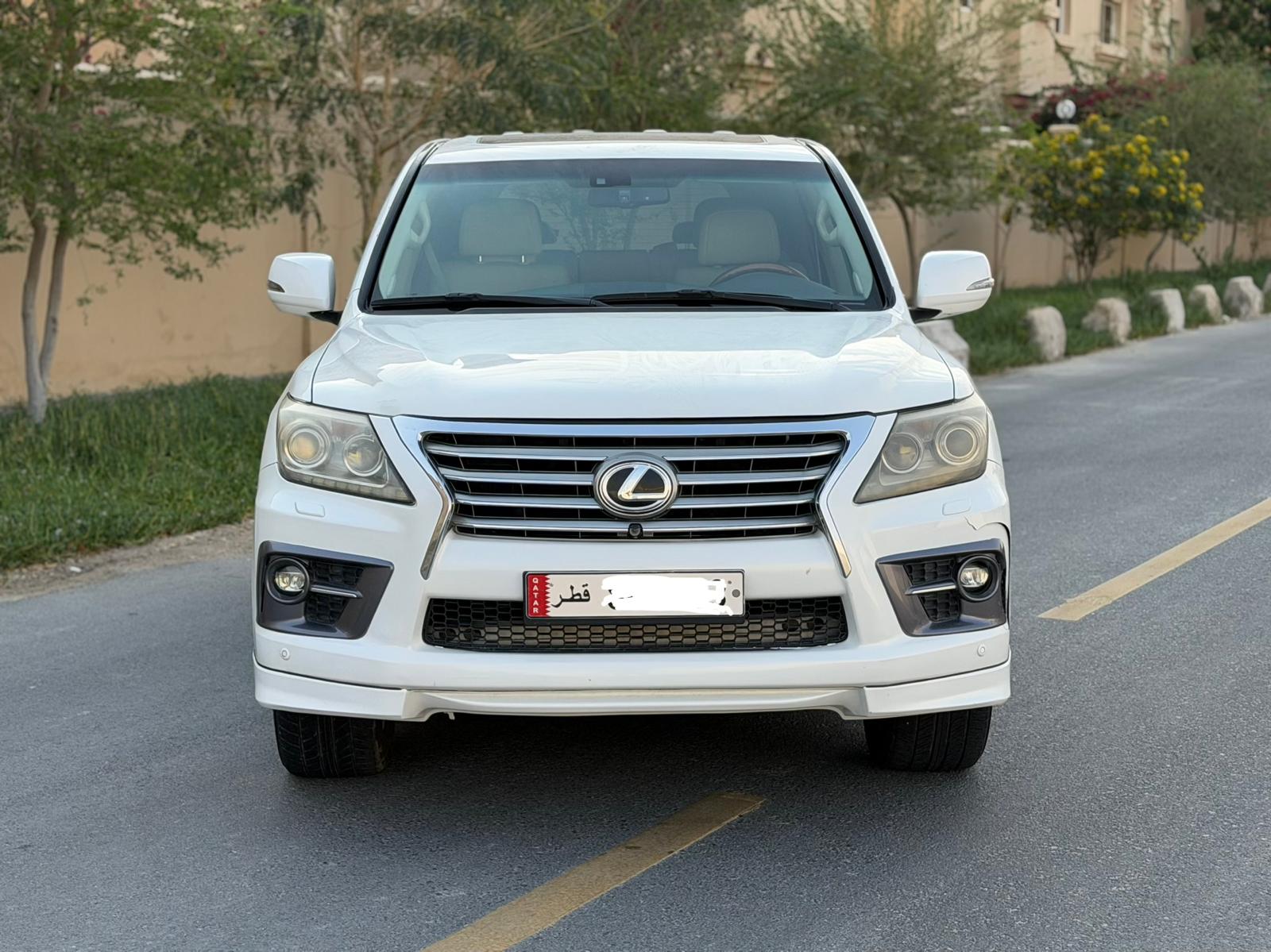 Lexus LX 570 S 2015 - Image 2