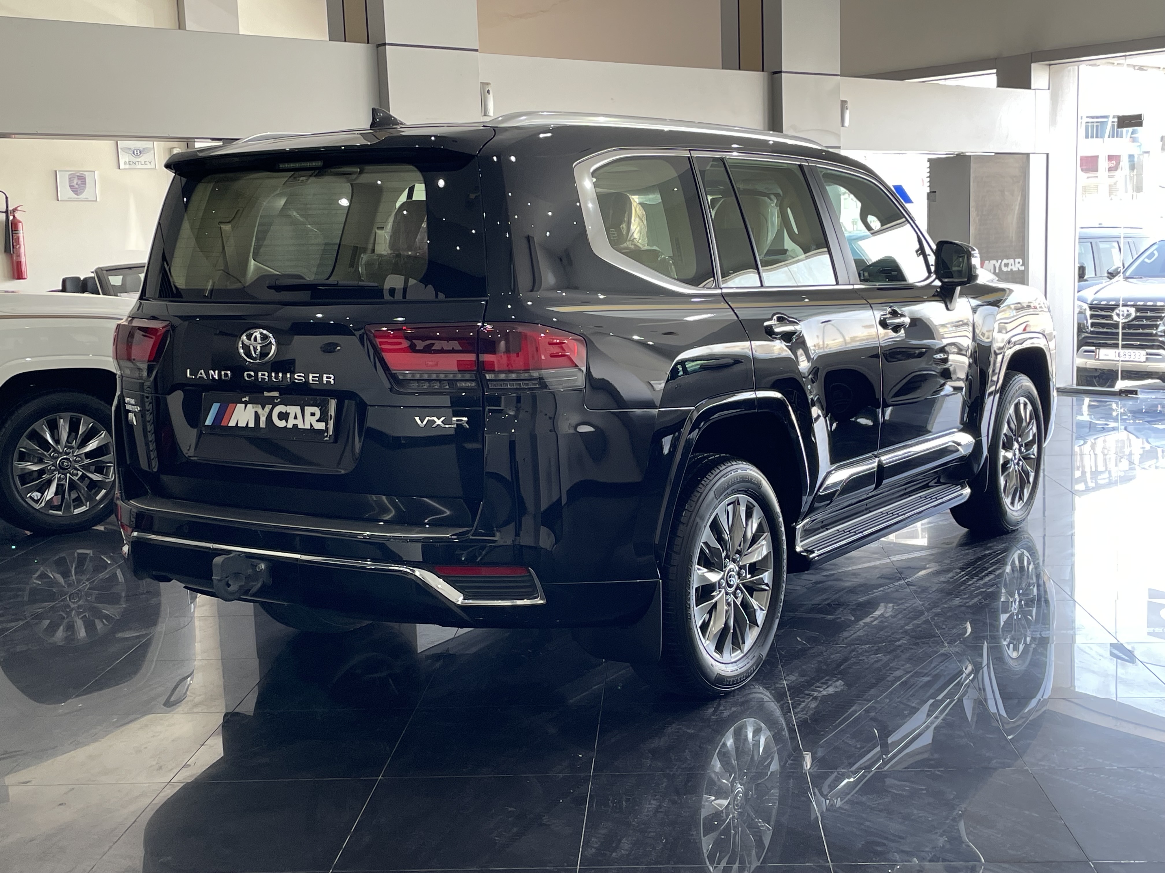 Toyota Land Cruiser VXR Twin Turbo - Image 3