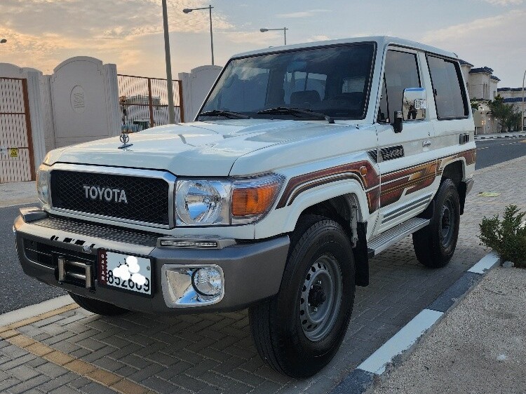 Toyota Land Cruiser LX 2020 - Image 2