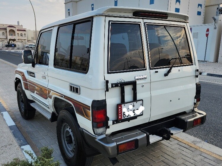 Toyota Land Cruiser LX 2020 - Image 4