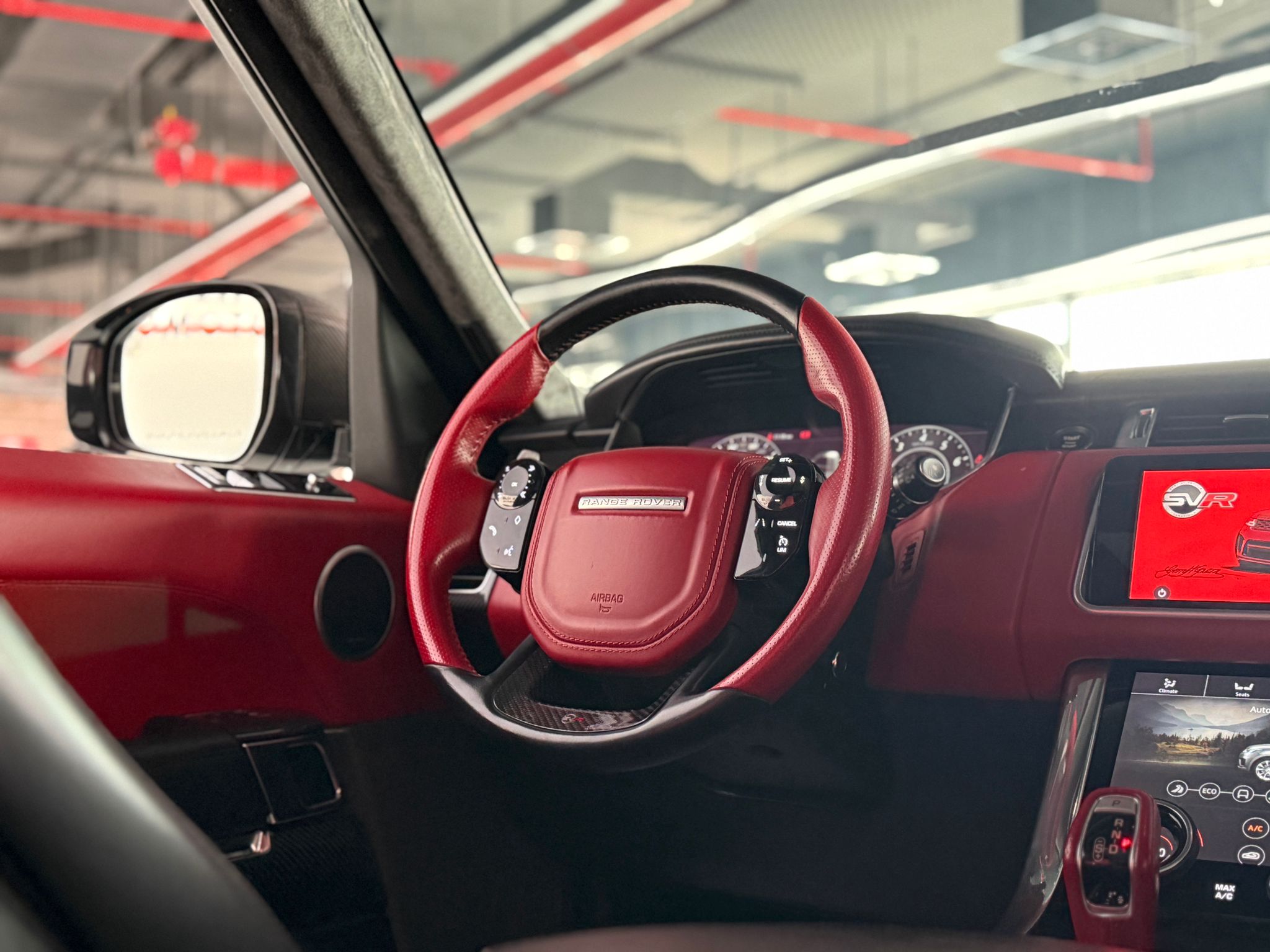 Land Rover Range Rover Sport SVR 2018 - Image 2