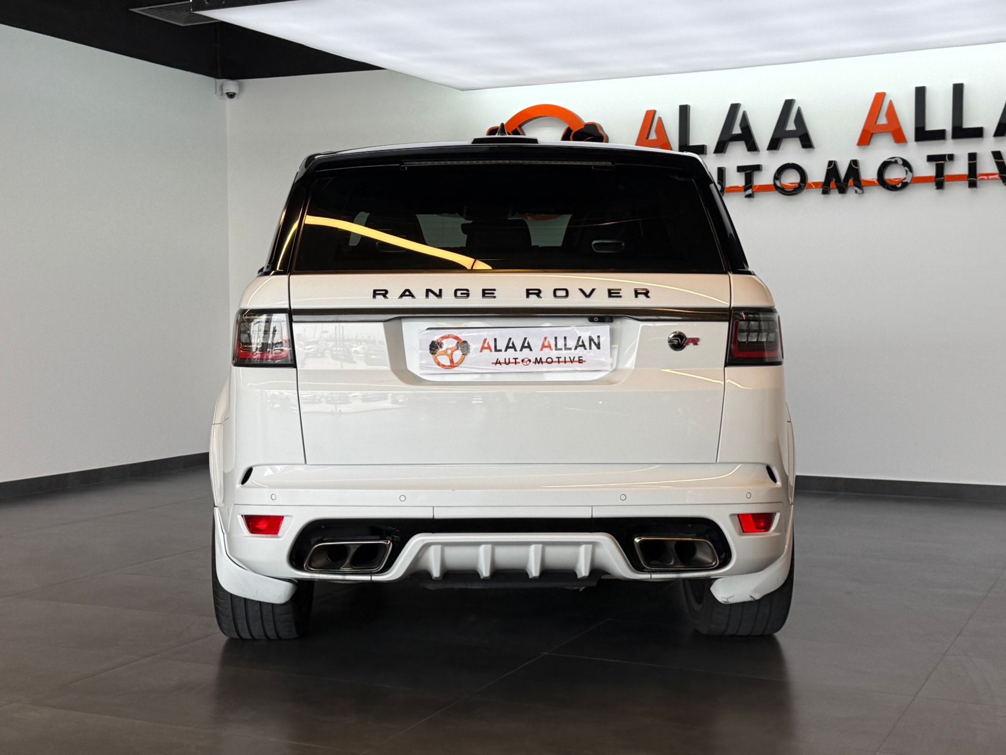 Land Rover Range Rover Sport SVR 2018 - Image 3