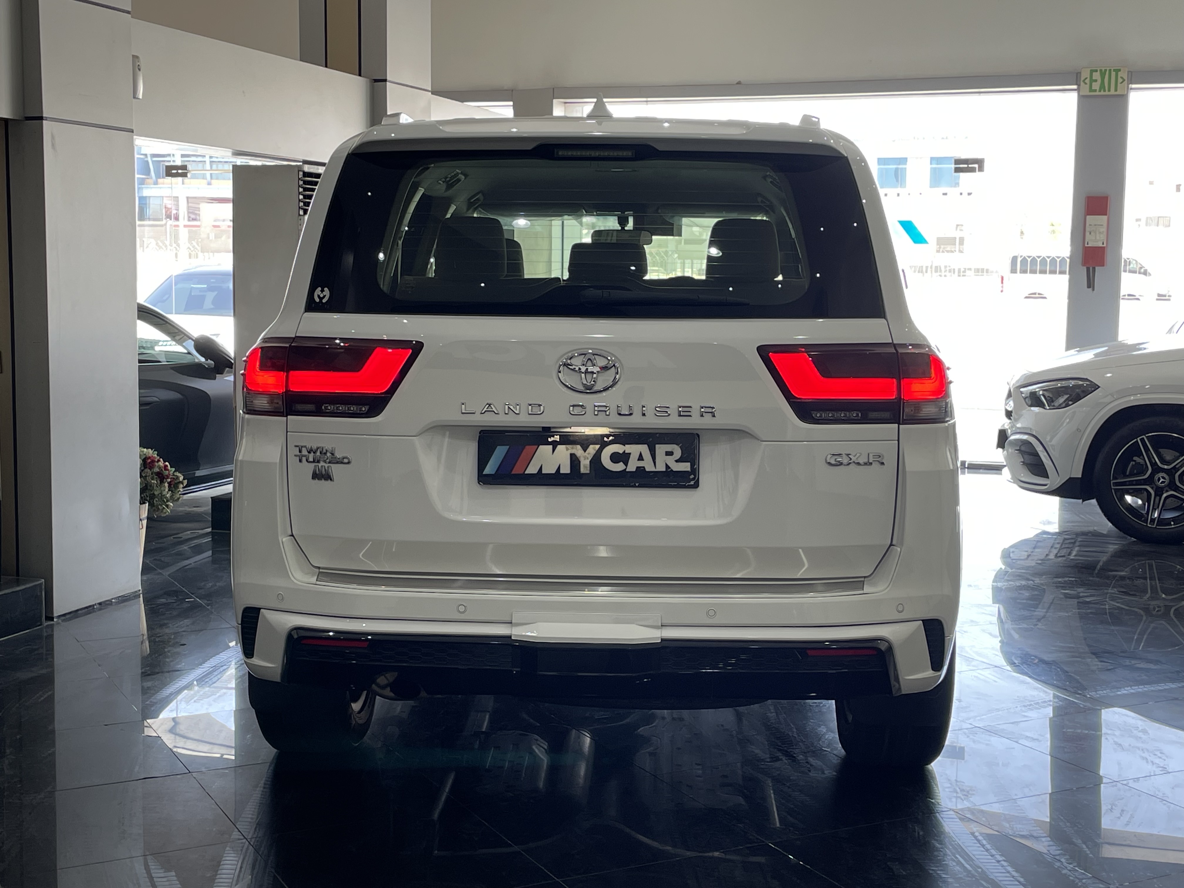Toyota Land Cruiser GXR Twin Turbo - Image 4