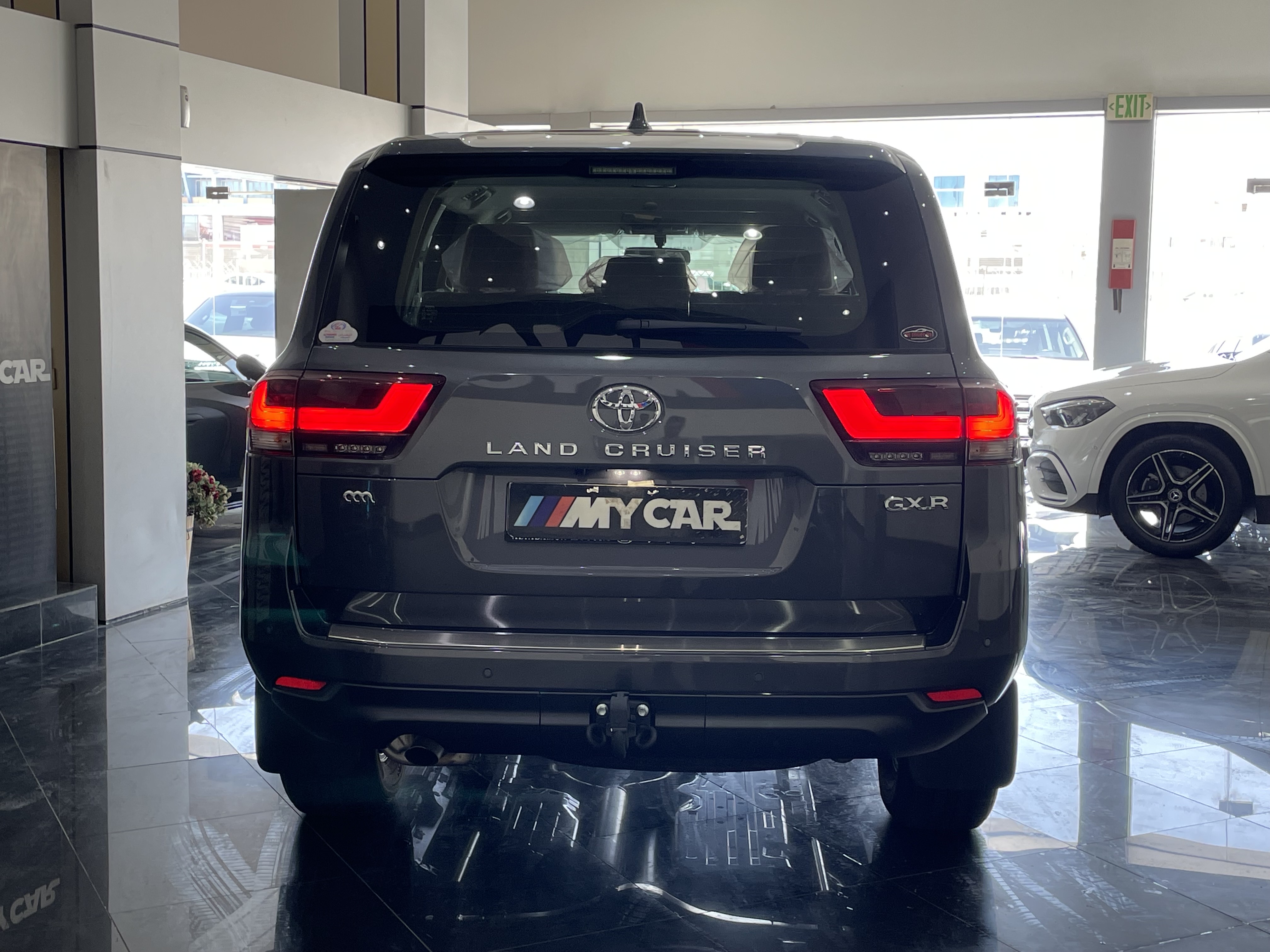 Toyota Land Cruiser GXR v6 - Image 4