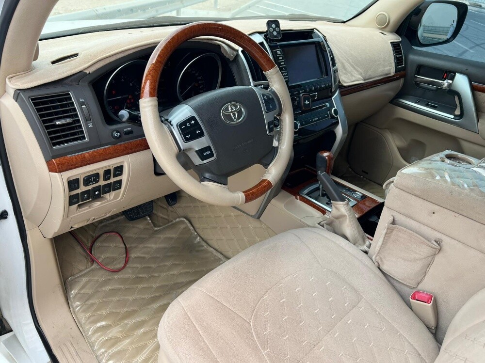Toyota Land Cruiser VX.R 2013 — photo 9 for sale in Qatar