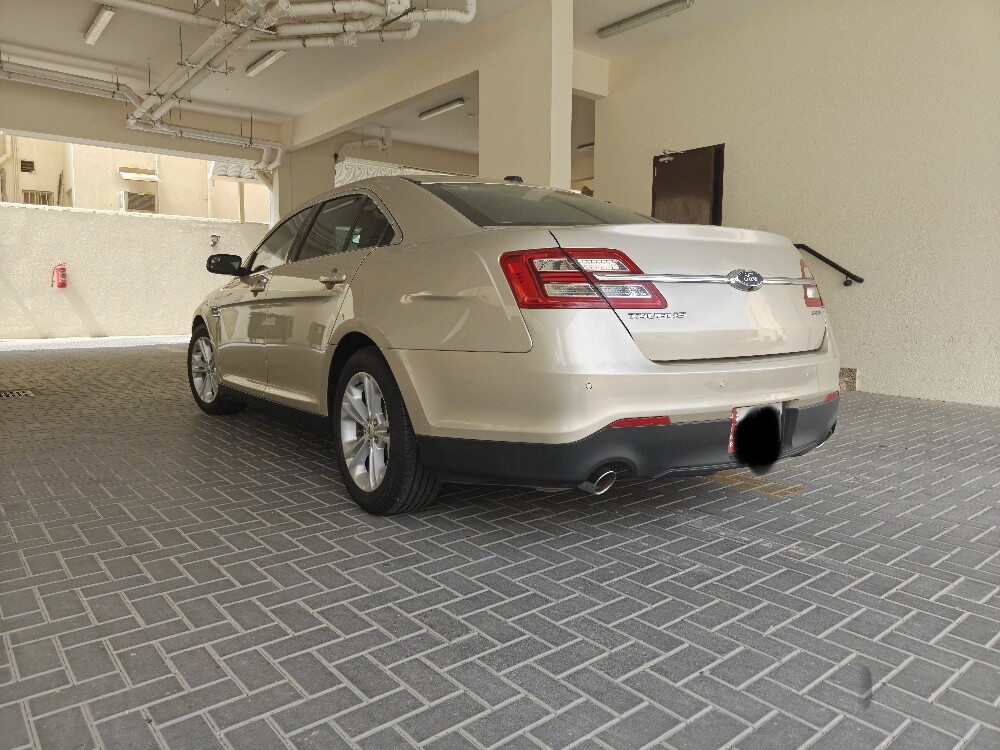 Ford Taurus 2017 - Image 4