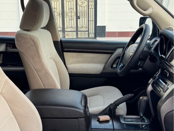 Toyota Land Cruiser VX.R 2008 - Image 4