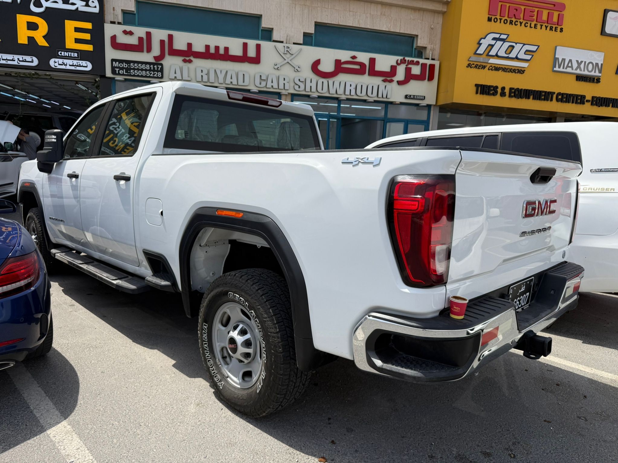 GMC Sierra 2500 HD 2023 - Image 4