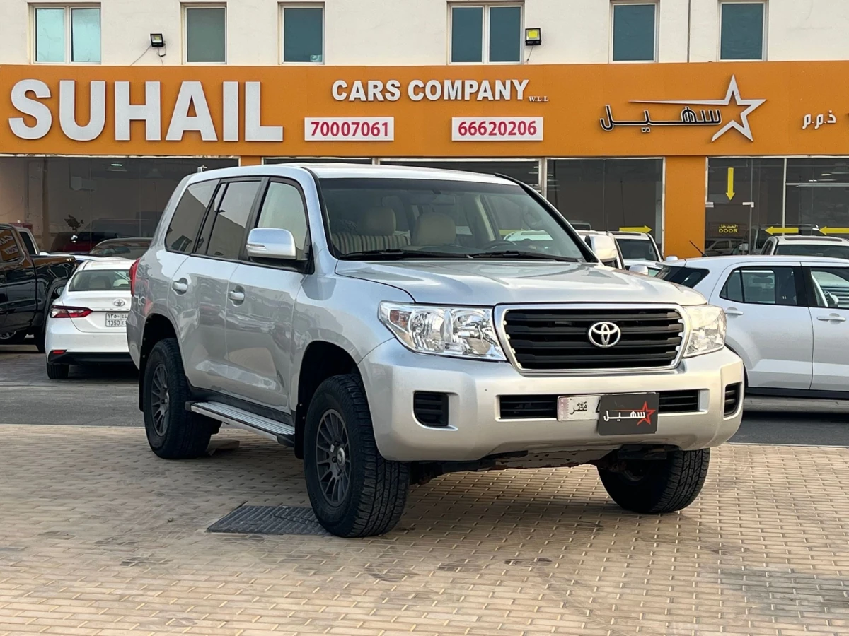 Toyota LX  2013