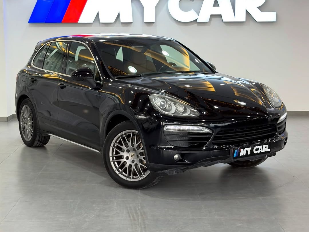 Porsche Cayenne S  2013 - Image 2