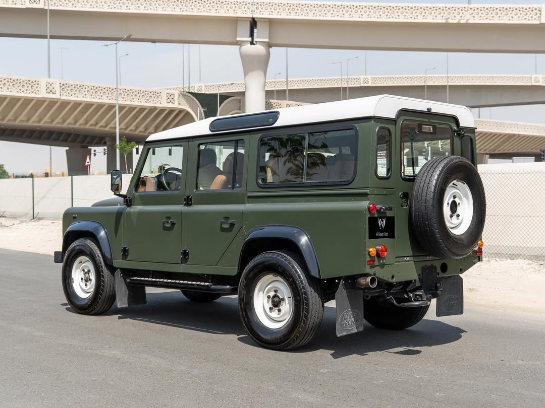 Land Rover Defender 110 2013 - Image 2