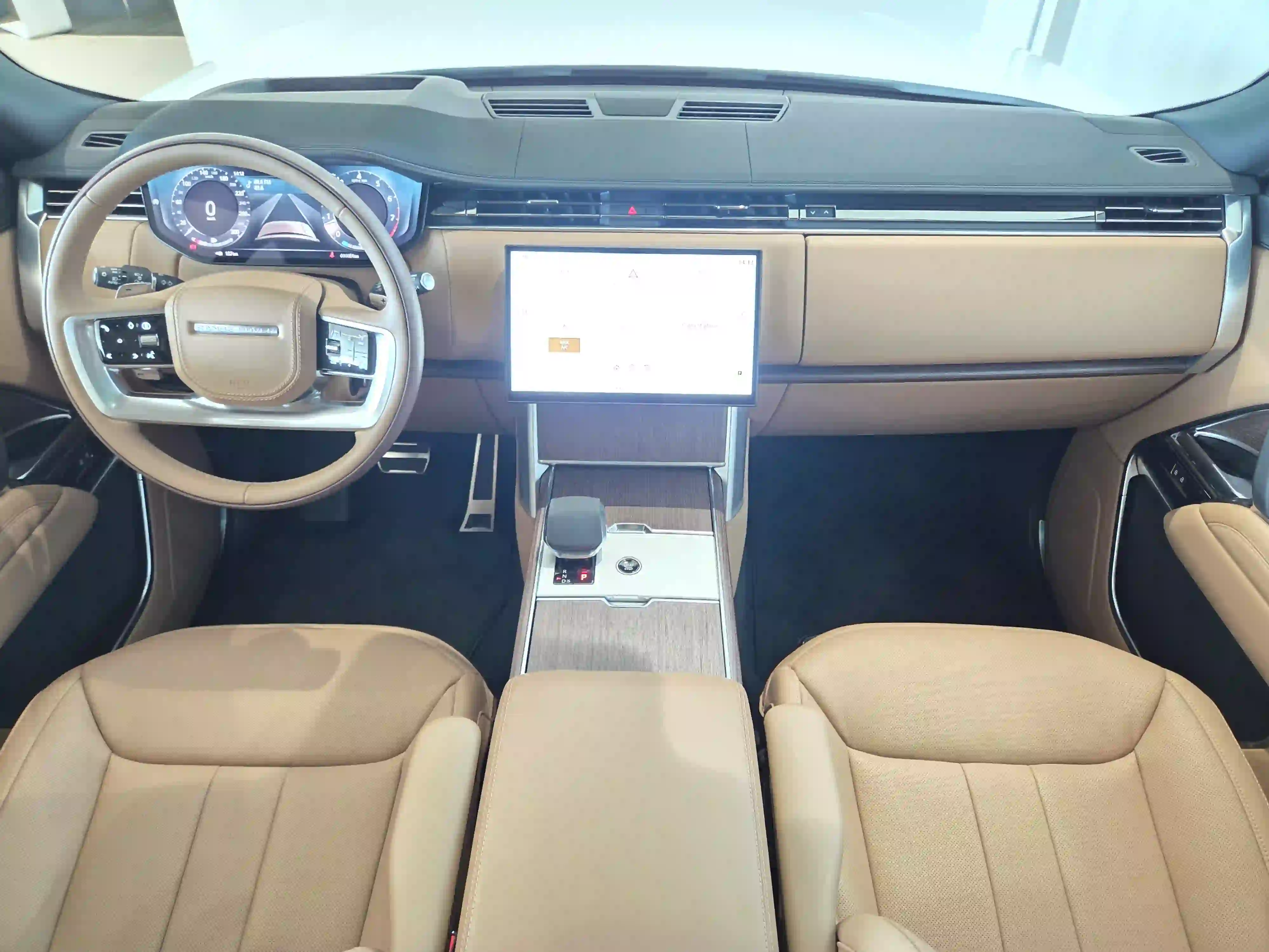 Land Rover Range Rover 4.4 V8 HSE 2025 — photo 9 for sale in Qatar