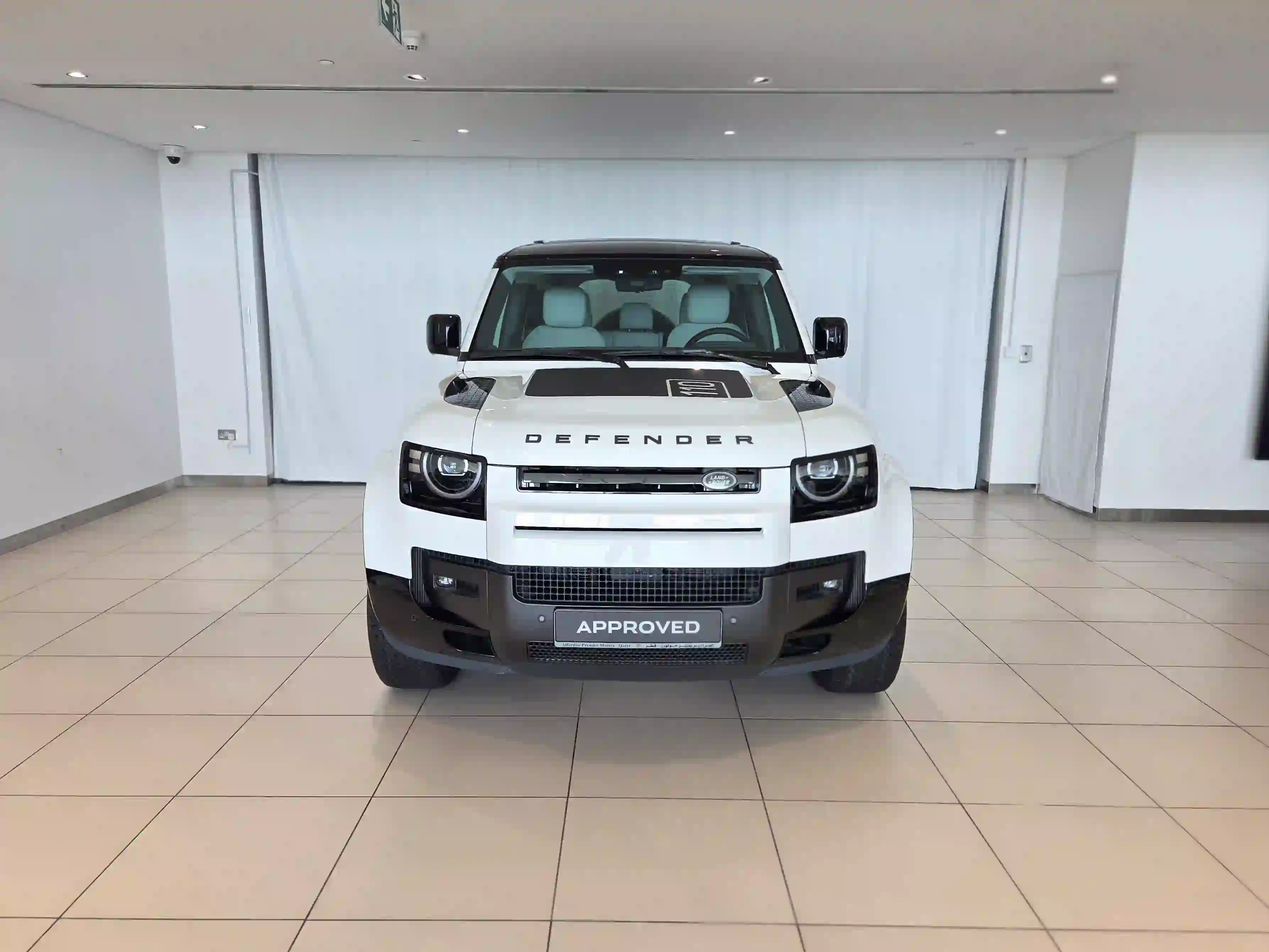 Land Rover Defender 110 3.0i6 X-Dynamic HSE 2026 - Image 3