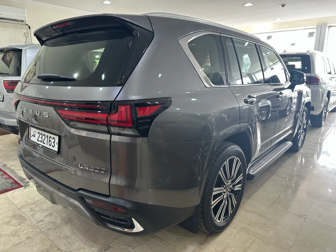 Lexus LX 600 2026 - Image 4