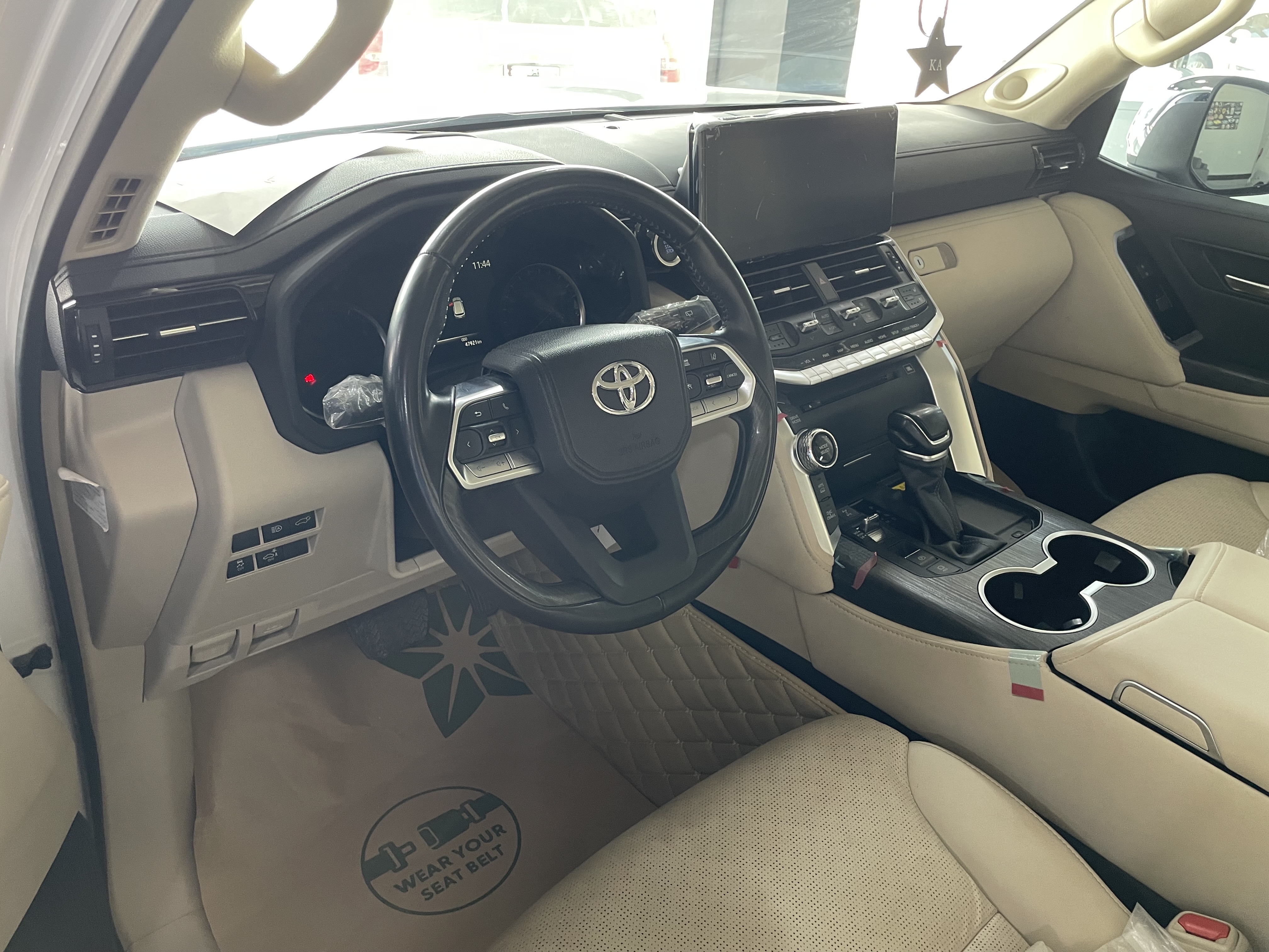 Toyota Land Cruiser VX.R - Image 3