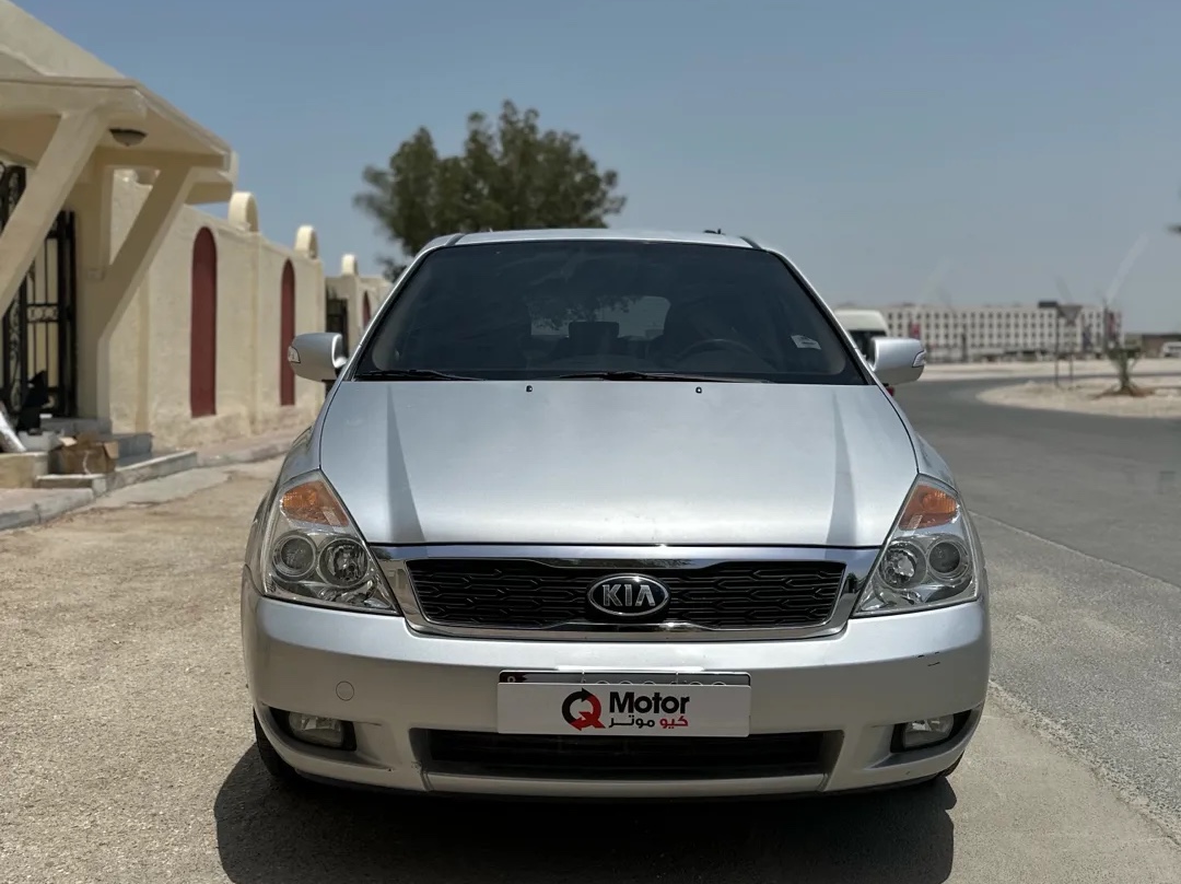 Kia Carnival 2013 - Image 2