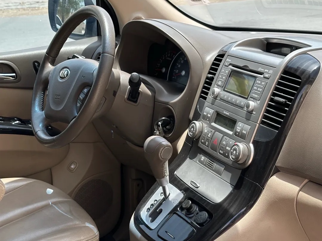Kia Carnival 2013 - Image 3