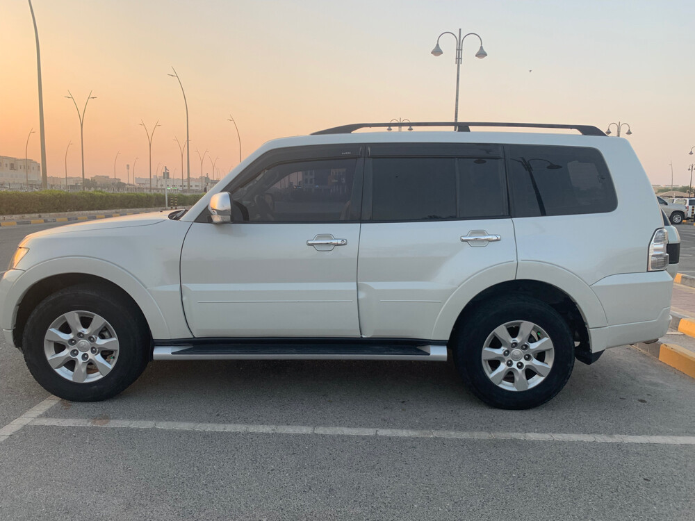 Mitsubishi Pajero 3.5 2017 - Image 3