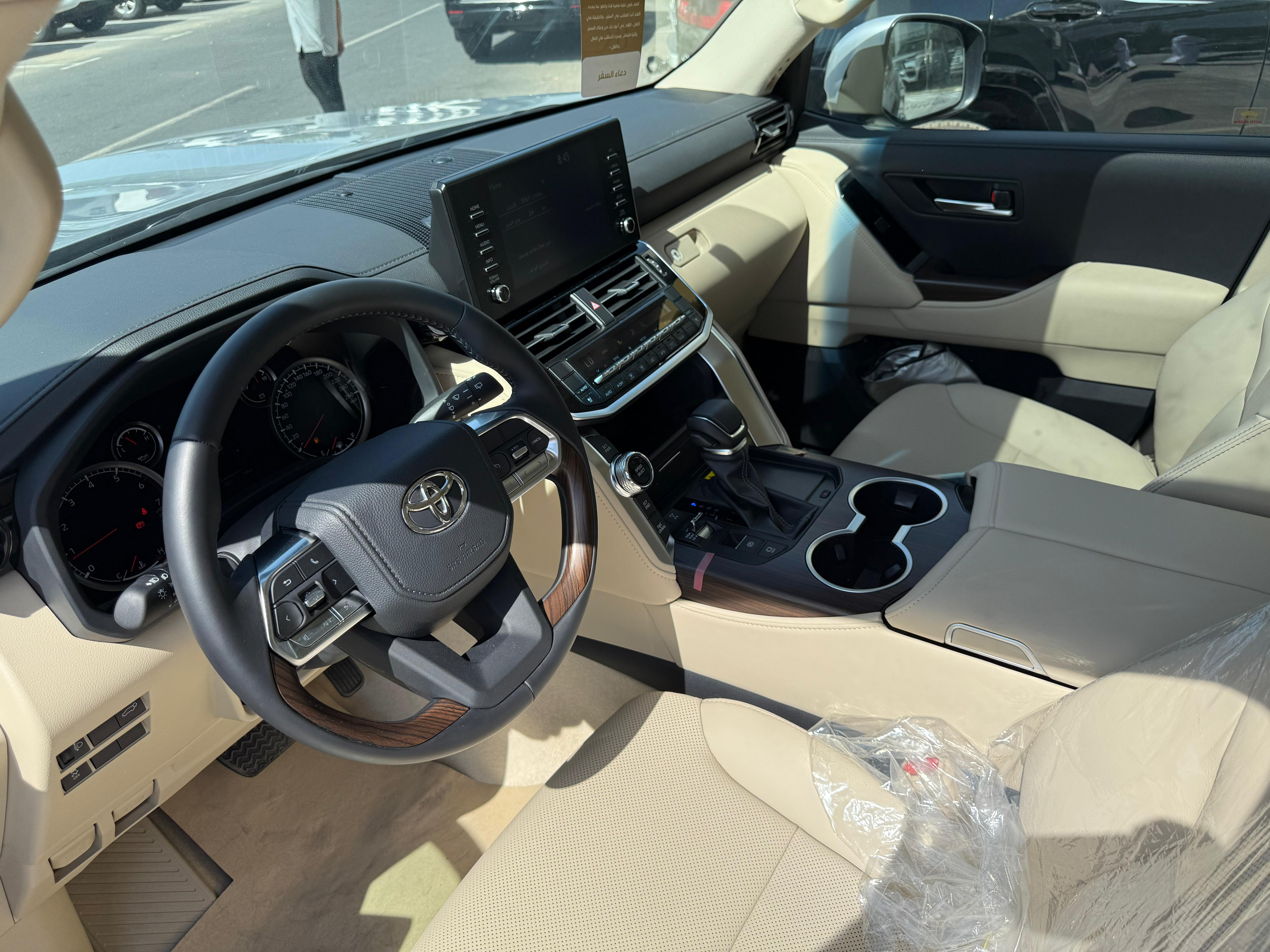 Toyota Land Cruiser VX - Image 2
