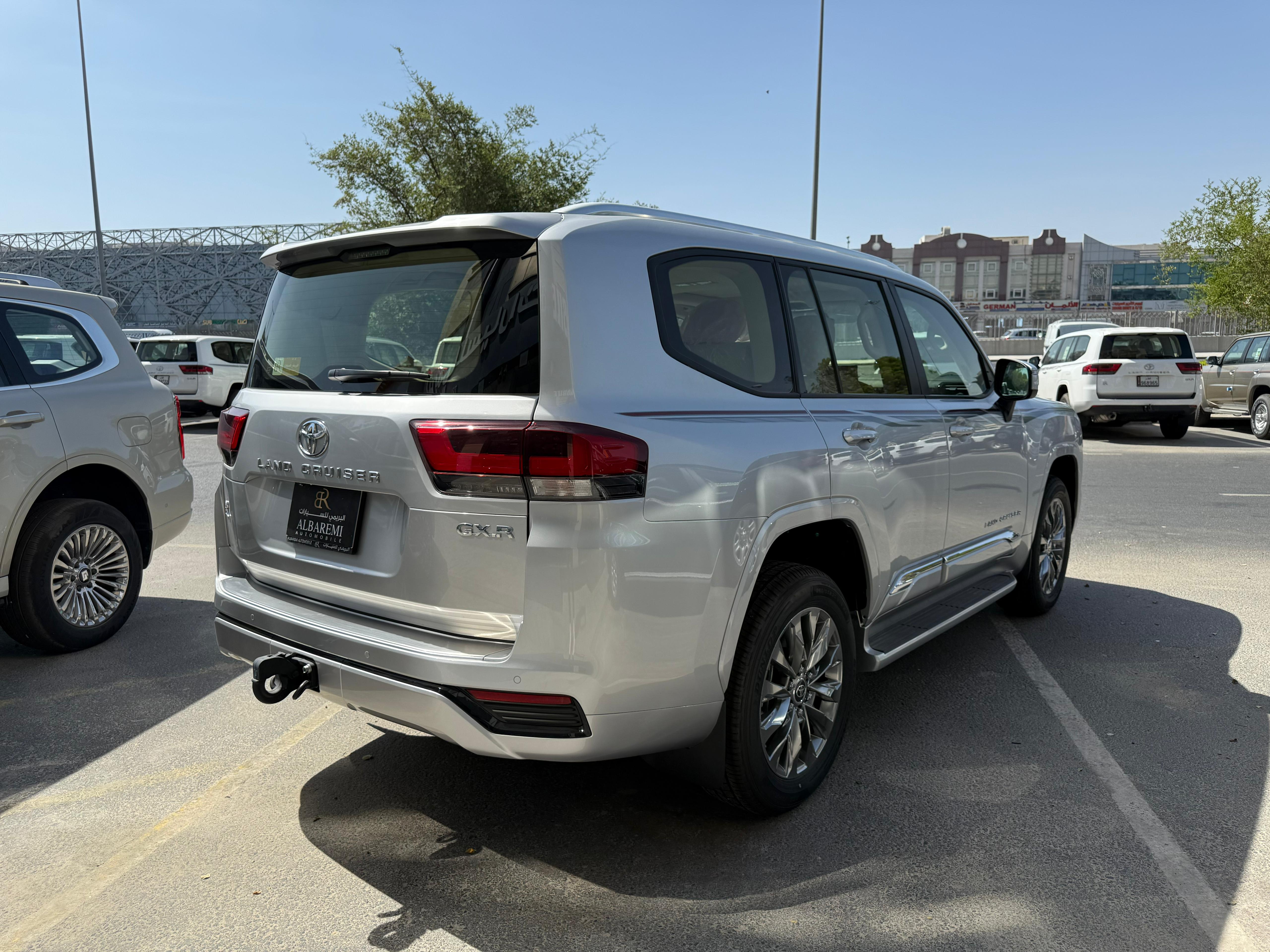 Toyota Land Cruiser VX - Image 3
