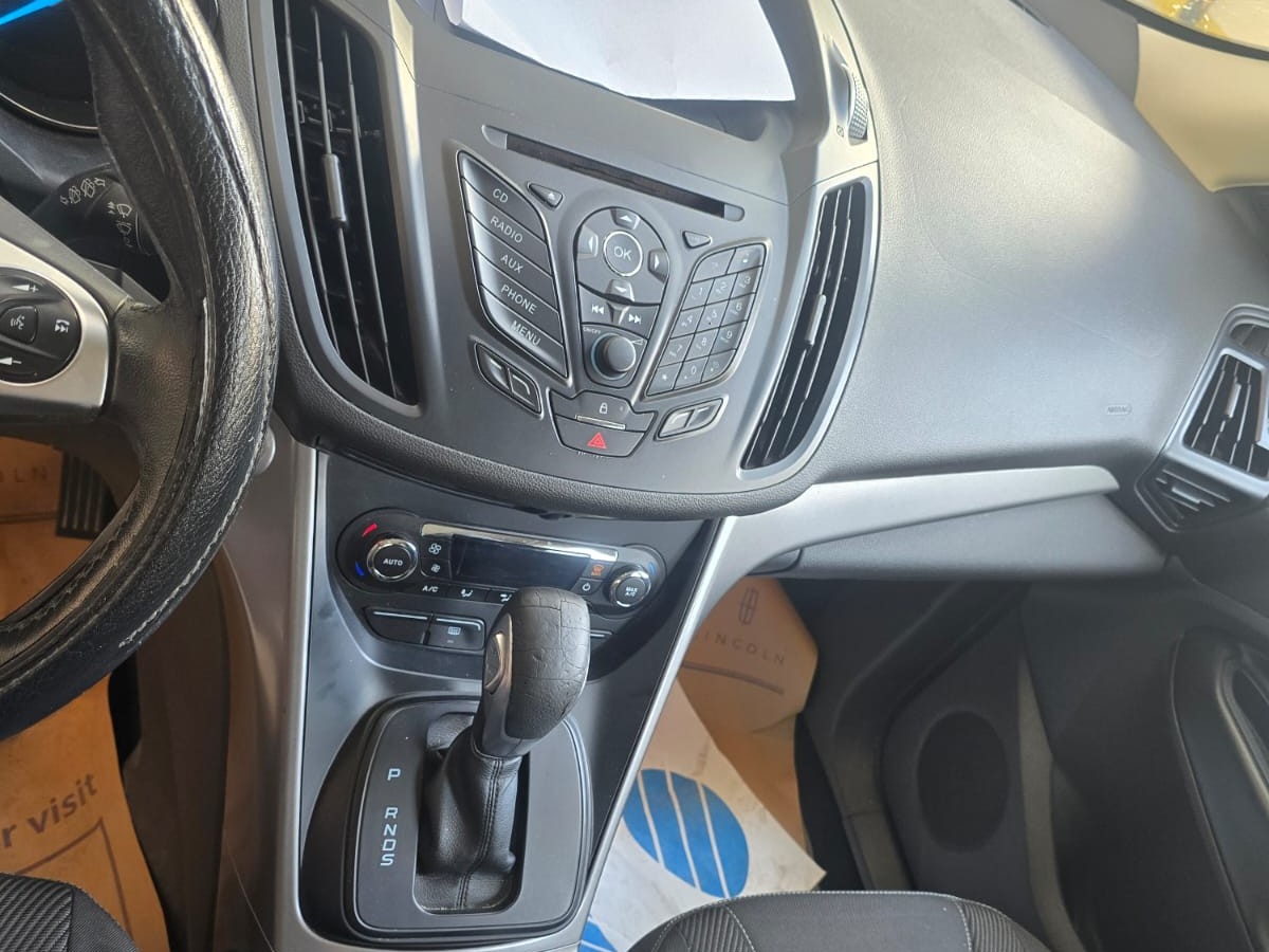Ford Escape 2016 - Image 2