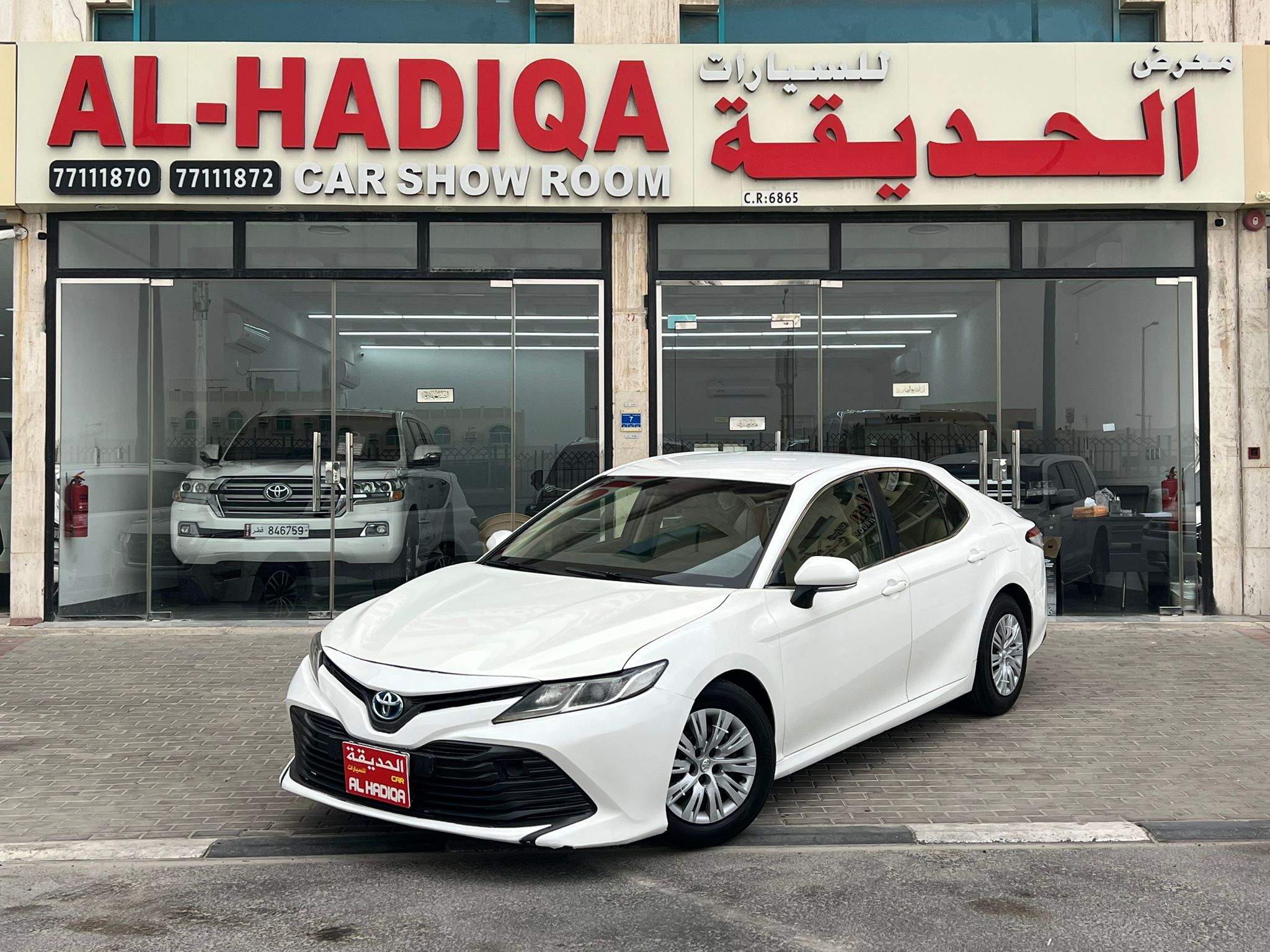 Toyota Camry LE 2018 - Image 2
