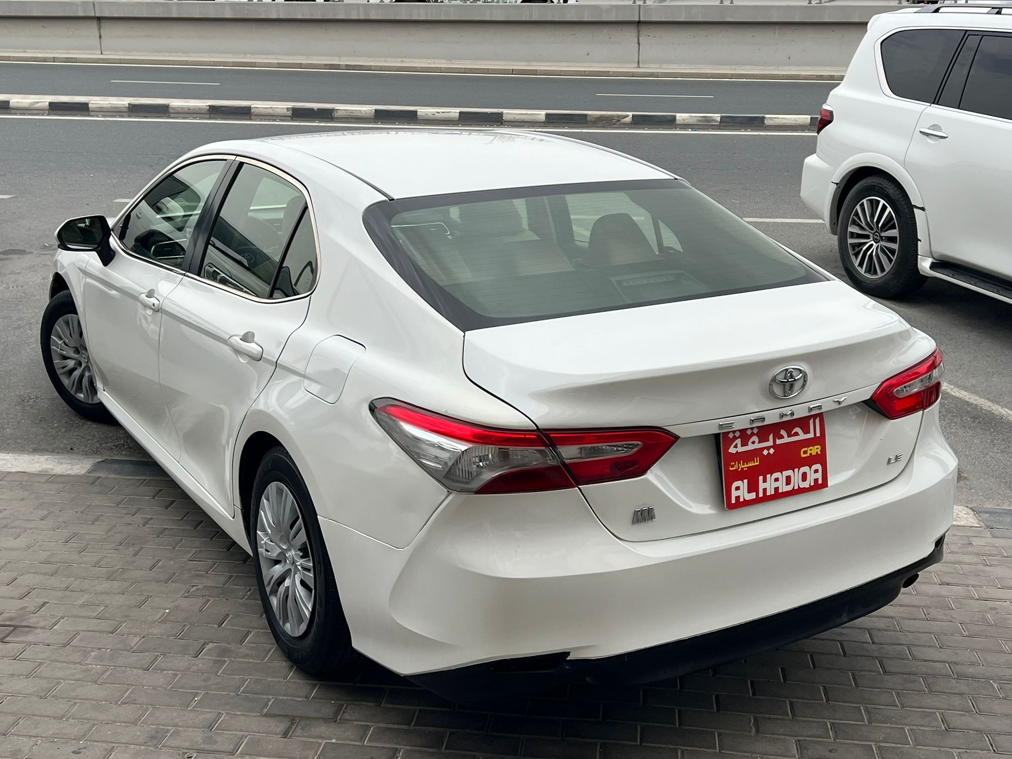 Toyota Camry LE 2018 - Image 3