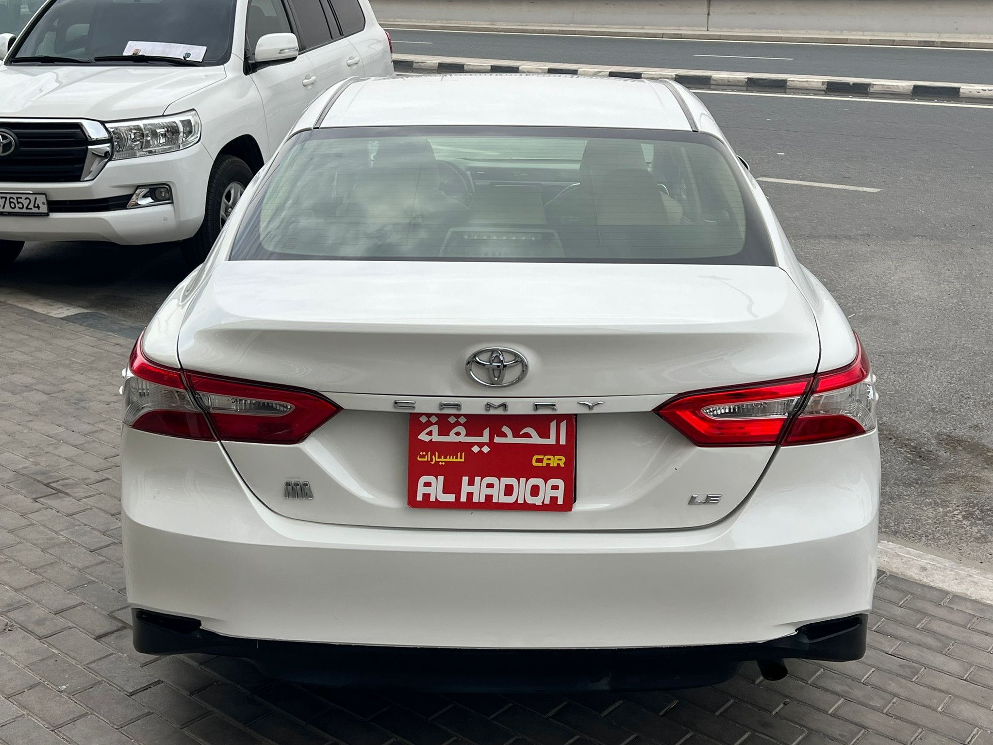 Toyota Camry LE 2018 - Image 4