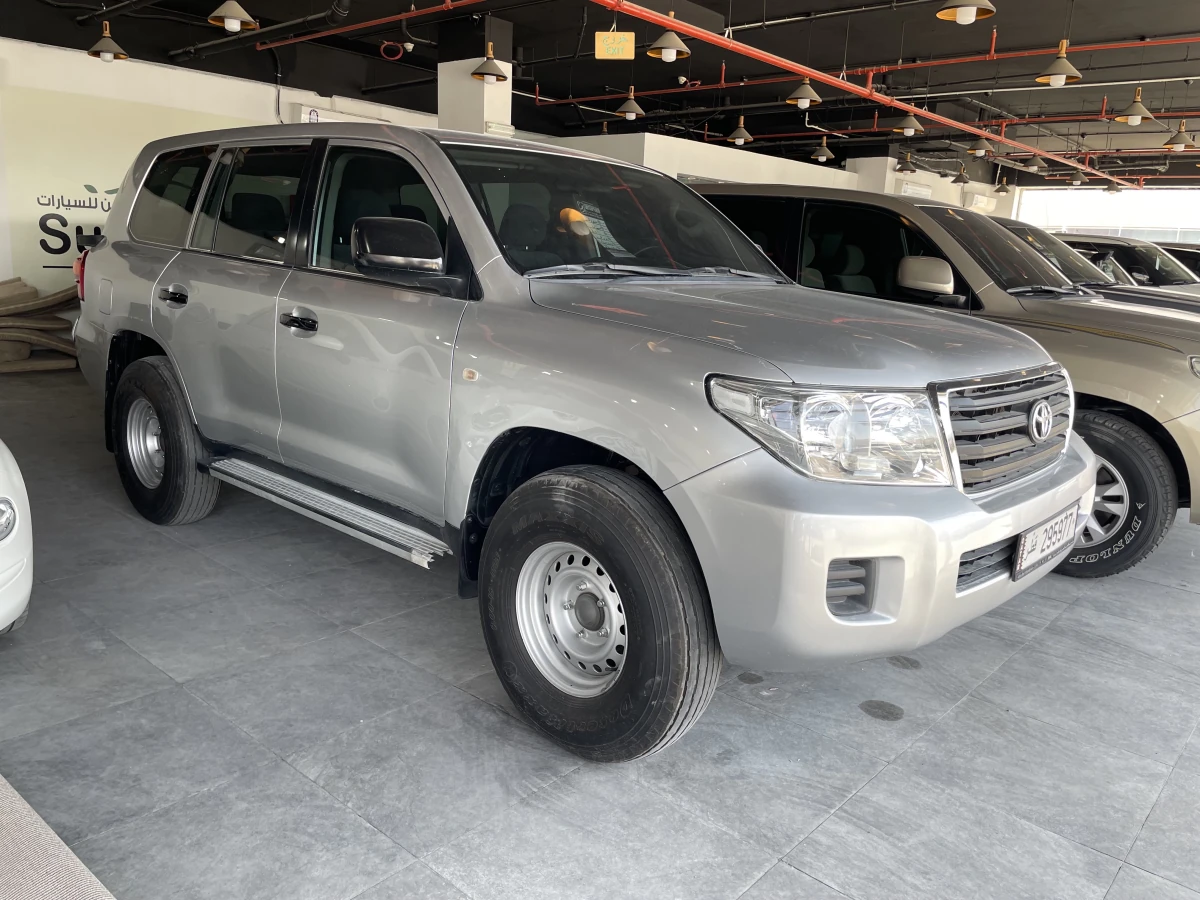 Toyota Land Cruiser Standard 2011